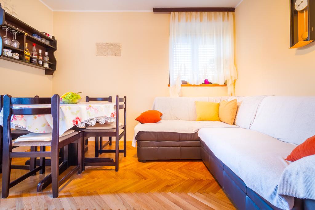 מאלינסקה Apartment Manzoni מראה חיצוני תמונה