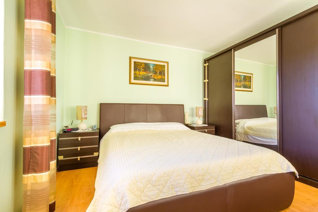 מאלינסקה Apartment Manzoni מראה חיצוני תמונה